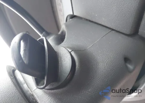 2005 Ford Explorer Sport Trac Adrenalin/Xls/Xlt from USA, damaged, VIN 1FMZU77K35UB21192